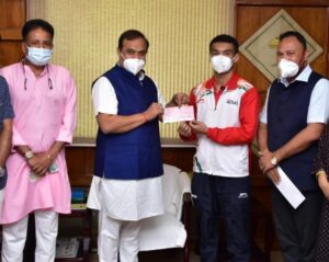 Boxer Shiva Thapa meets Assam CM