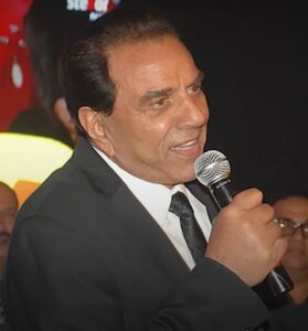 End of an Era: Bollywood Legend Dharmendra Passes Away at 89